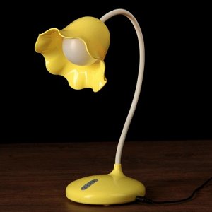Лампа настольная сенсорная 3 режима провод USB "Цветок" жёлтая 36х12,3х12,3 см