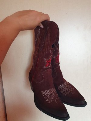 Стильные казаки Lestrosa Италия