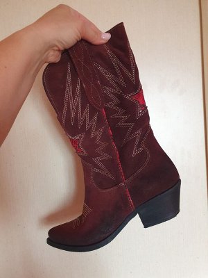 Стильные казаки Lestrosa Италия