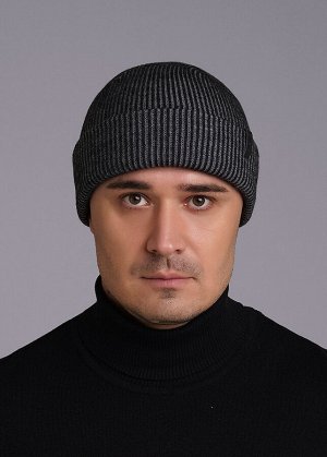 Шапка Артикул поставщика: 433900аш
Состав: 70% акрил, 30% шерсть
Сезон: Осень, Зима
Год: 2024
Страна: Россия

Мужская двойная шапка с отворотом, декорирована нашивкой логотип. Отлично подойдёт для т