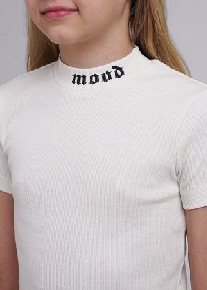 Футболка. Цвет: молочный