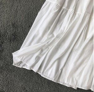 Платье с V образным вырезом белое