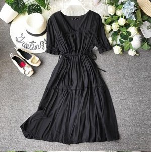 Платье с V образным вырезом чёрное
