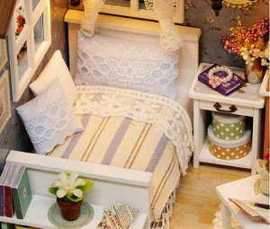 Румбокс Румбокс (в переводе «комната в коробке») – это маленький кукольный домик или отдельная комната с мебелью, аксессуарами, декором и другими атрибутами типичного жилища.