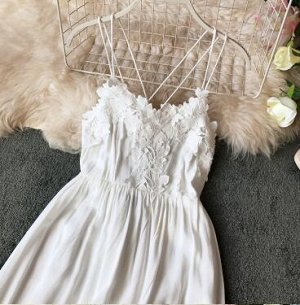 Платье белое короткое