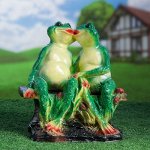 Садовая фигура &quot;Две лягушки на лавочке&quot; 21х29х35см