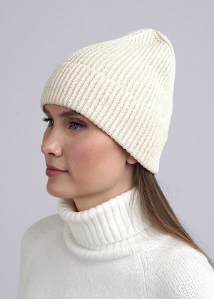 Шапка. Цвет: св.бежевый/молочный