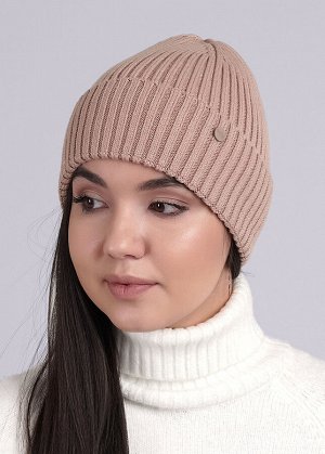 Шапка. Цвет: св.бежевый