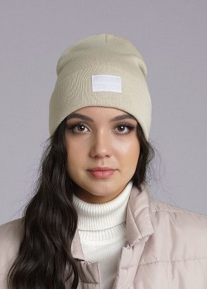 Шапка. Цвет: бежевый