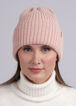 Шапка. Цвет: персиковый