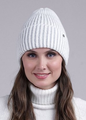 Шапка. Цвет: молочный/серый металлик