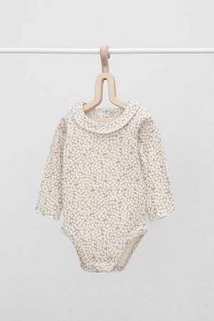 Полукомбинезон(Осень-Зима)+baby (лепестки цветов на сливочном)