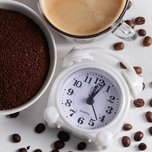 Подарочный набор «Налейте мне кофе»: кофе молотый 50 г., будильник