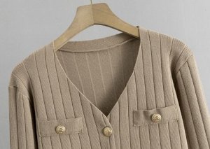 Повседневный трикотажный костюм 3-ка в рубчик: кардиган на пуговицах + жилет на пуговицах + широкие брюки, черный