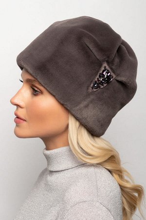 Шапка женская из экомеха