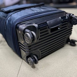 Сумка дорожная на колесах маленькая синяя