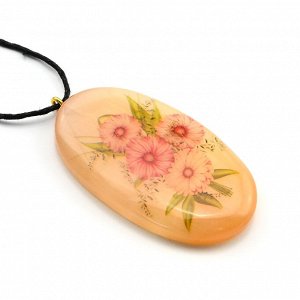 Кулон на шнурке из селенита Цветы овал 28*50мм