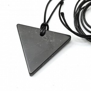 Кулон из шунгита "Треугольник женский" 35мм, на шнурке