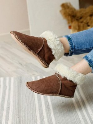 Чуни Размеры: 36-45
Состав: 100% мех овчины, подошва микропора.
Страна производства: Россия

Чуни из мутона на мягкой подошве. Чуни изготовлены из высококачественного меха мутона, подошва - микропор