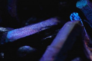 Фантом Рассыпчатые тени для век Sigil inspired Tammy Tanuka, тон «Фантом», локация Духи. Техническая информация:  Цвет: фиолетовый с синим отливом. Сатин, легкий в применении. Деликатная повседневная 