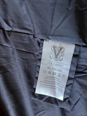 Пуховик VOLCANTE зима 46- 48₽
