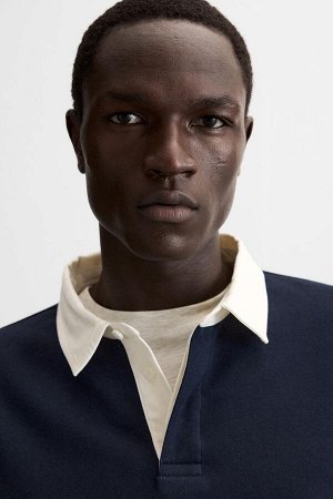 Свитшот ЦВЕТ как на первом фото РУБАШКА ПОЛО С КОНТРАСТНЫМ ВОРОТНИКОМ (POLOSHIRT MIT FARBLICH ABGESETZTEM KRAGEN) Рубашка-поло прямого кроя. Отложной воротник с потайной застежкой на пуговицы спереди.