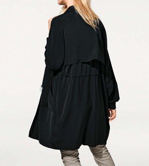 1r Пальто, черное Heine - Best Connections Спортивный стиль и ясные линии. Модное пальто с пелериной спереди и сзади. Декоративная молния и непринужденные вшитые карманы. Обрамляющая фигуру форма с ре