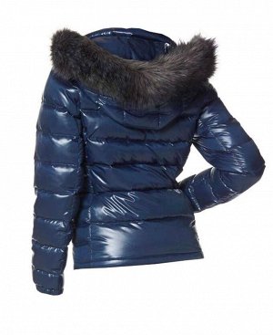 1r Куртка, синяя Laura Scott Стильно, легко и тепло! Благородный пуховик с простежкой и искусственным мехом на капюшоне. который можно отстегнуть. Экстравагантный блестящий материал с теплым пухом. Вы