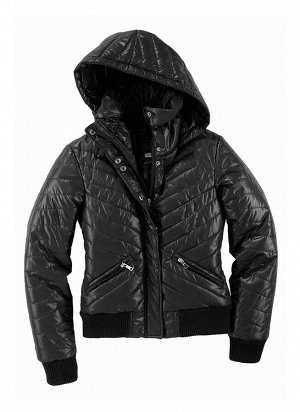 1r Куртка, черная Material Girl Молодежный дерзкий образ для холодного времени года. Модная куртка с отстегивающимся капюшоном от MATERIAL GIRL, бренда Мадонны и ее дочери Лолы. Стеганная куртка на ут