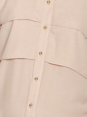 1r Блузка, розовая Rick Cardona Непринужденная блузка с эффектными ступенями спереди и застежкой на декоративных пуговицах. Шифоновая полочка, трикотажные спинка и рукава. Актуальная удлиненная форма.