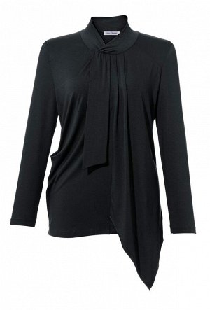 1r Блузка, черная S. Madan Первоклассное творение с экстравагантной аурой. Женственные драпировки и асимметричный кант. Элегантный вырез с маленьким воротником-стойкой и и шарфиком сбоку. Подчеркивающ