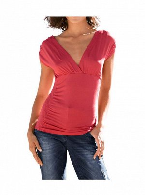 1r Блузка, коралловая Heine - Best Connections Подчеркнуто женственная блузка с угловатым вырезом под запах. Эффектные драпировки по бокам и на плечах. Очень узкая форма. Длина ок. 56 см. Удобный мате