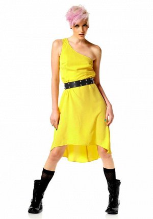 1r Платье, желтое Material Girl Изысканная модель летнего желтого цвета. Асимметричное платье от MATERIAL GIRL, созданное при участии Мадонны и ее дочери Лолы. Бретелька с одной стороны и асимметрично