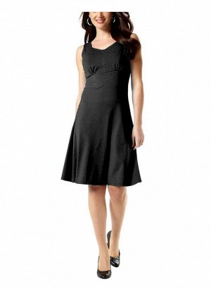 1r Платье, черное Vivien Caron Маленькое черное платье. Легкая эластичная модель от Vivien Caron. Сердцеобразный вырез, полочка на подкладке со строчкой под грудью и нежные драппировки. Благородный че