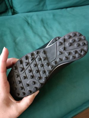 Кроссовки для футбола 30 р