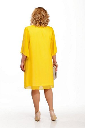 Платье Платье Pretty 805 желтое 
Состав ткани: Вискоза-20%; ПЭ-80%; 
Рост: 164 см.

Платье из двух тканей: нижнее (подкладка) из трикотажа, верхнее из шифона. Вырез горловины переда декорирован имита