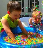 Шарики увеличивающиеся в воде