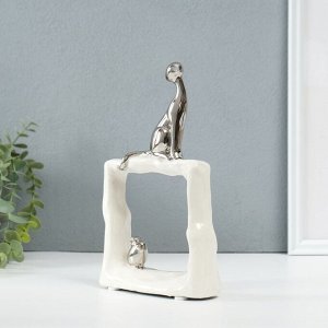 Фигурка керамика «Кошки-мышки. Квадрат», белый с серебром, 5.2x13.5x23 см
