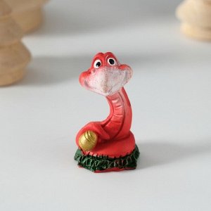 Фигурка полистоун «Добрая змейка», 2.5x2.5x4 см, МИКС