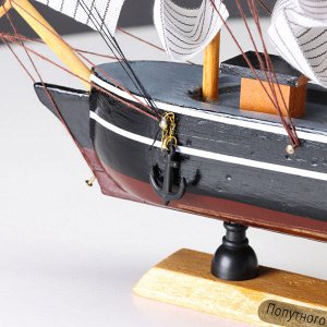 Корабль сувенирный малый «Ковда», борта чёрные с белыми полосами, паруса белые, 5,5x24x22 см