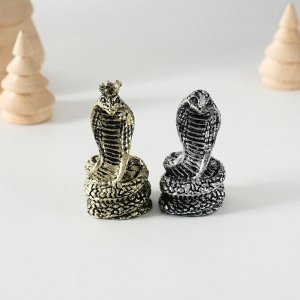Фигурка полистоун «Королевская кобра», 3x2.5x6 см, МИКС