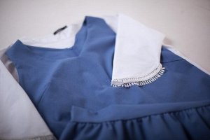 Комплект Комплект TEZA 162 голубой 
Состав ткани: Хлопок-96%; Эластан-4%; 
Рост: 164 см.

Комплект женский двухпредметный состоит из сарафана и блузки. Блузка прямого силуэта с рукавом &laquo;летучая