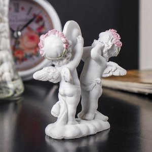 Сувенир полистоун "Белые ангелы в розовых веночках с гонгом" 9,5х8х4 см