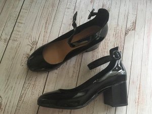 Туфли женские черный лак