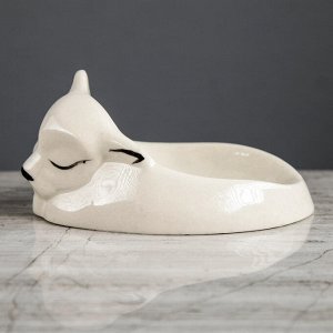 Мыльница "Спящий котик", белая, керамика, 13 см