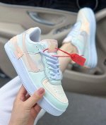 Кроссовки
