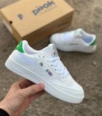 Кроссовки