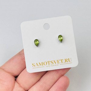Серьги-пусеты с камнем Хризолит