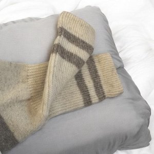 Носки теплые, размер 37-39, из натуральной 100 % шерсти, цвет белый/коричневый/полоска, Монголия