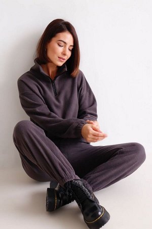 Костюм спортивный серо-коричневый